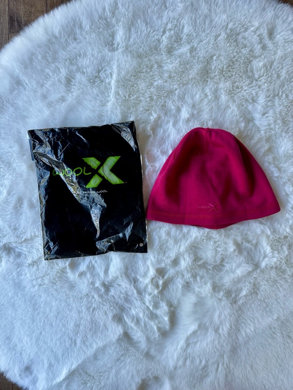 WoolX merino wool beanie hat cap - bright red - men’s women’s
